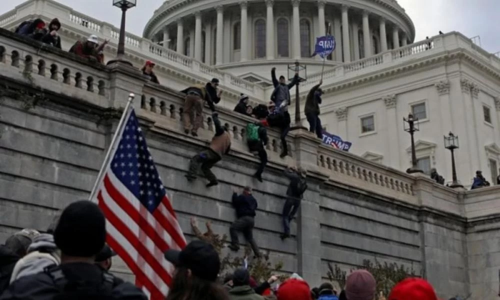 Καπιτώλιο: Συνελήφθησαν ο κιθαρίστας των Iced Earth και η γυναίκα που φέρεται να έκλεψε το λάπτοπ της Πελόζι